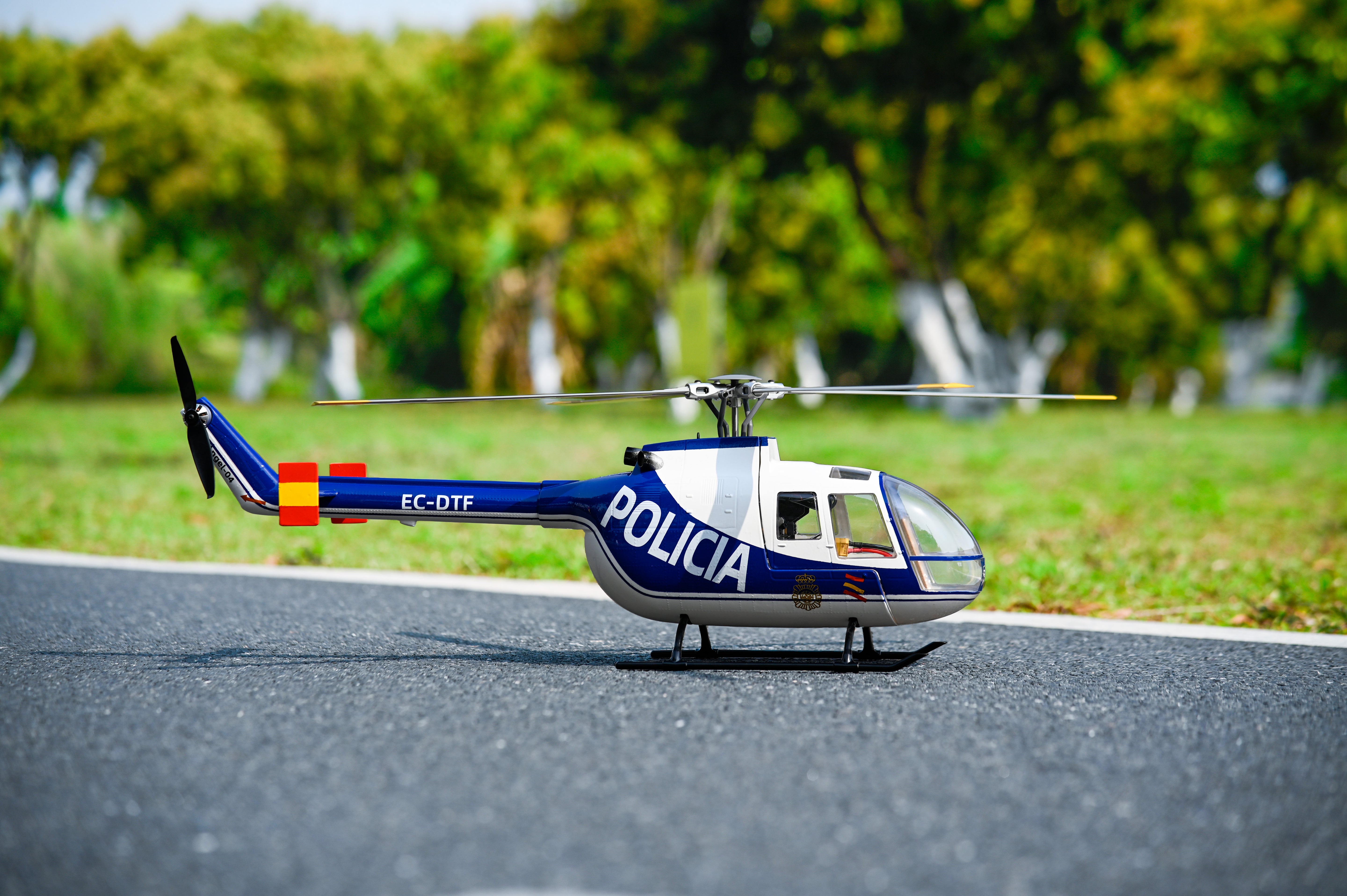 Flywing BO-105 Policia GPS Stabilized 6CH RC Scale helicopter 450L size RTF