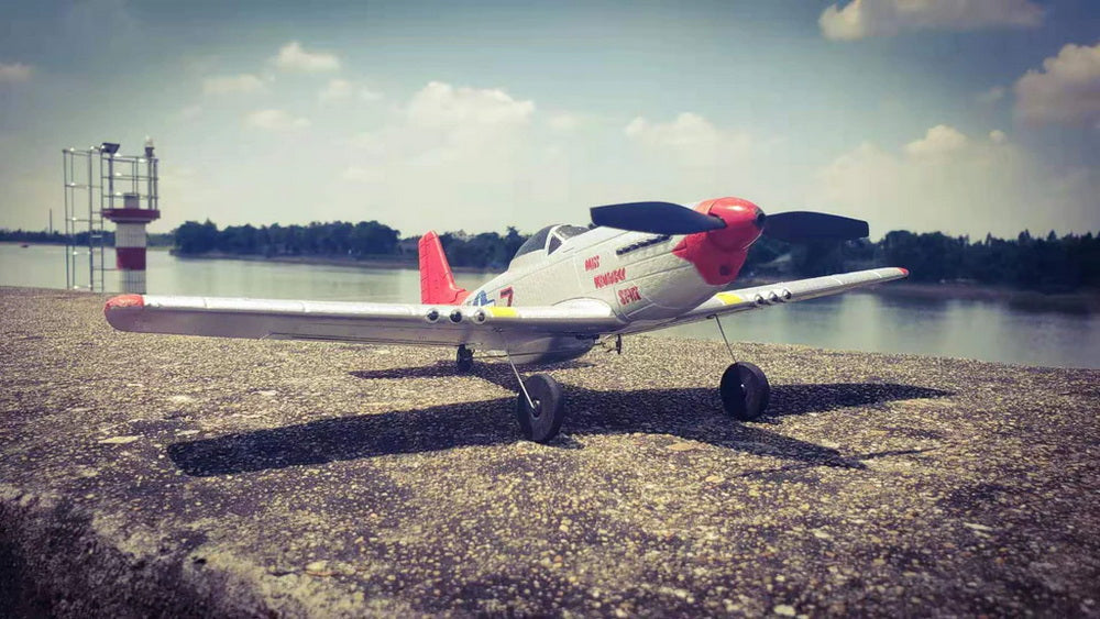 VOLANTEX RC P-51D Mustang 4-Ch Beginner Airplane with Xpilot Stabilizer - One-key Aerobatic (761-5) RTF