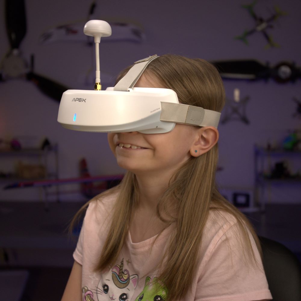 First Step RC FPV101 Ready to Fly FPV Drone Radio Combo Goggle with Head Tracking